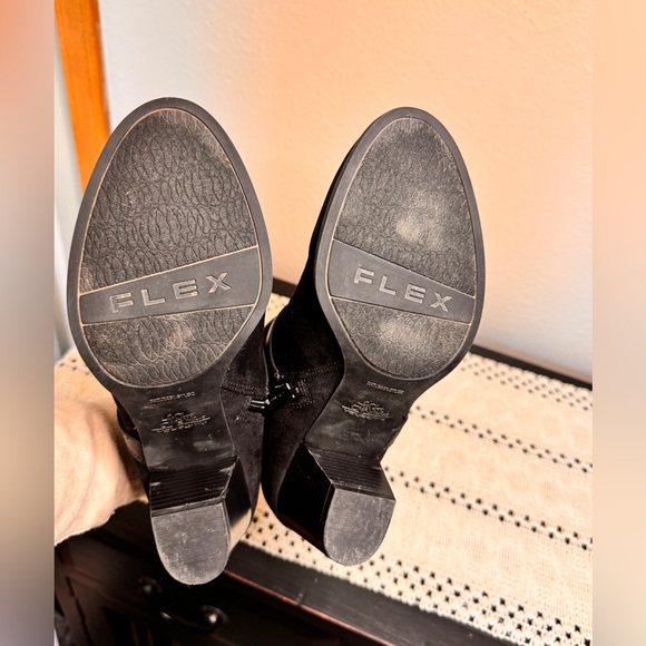 Life Stride Black Ankle Booties - Picture 6 of 8